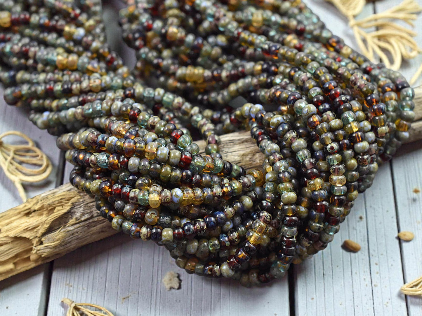 6/0 Aged Hornet Picasso Mix Seed Beads (22" Strand)