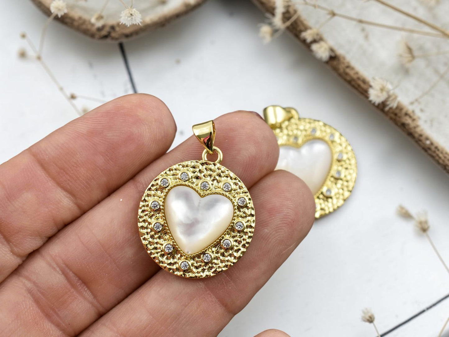 25x22mm 18k Plated CZ Hammered Heart Pendant