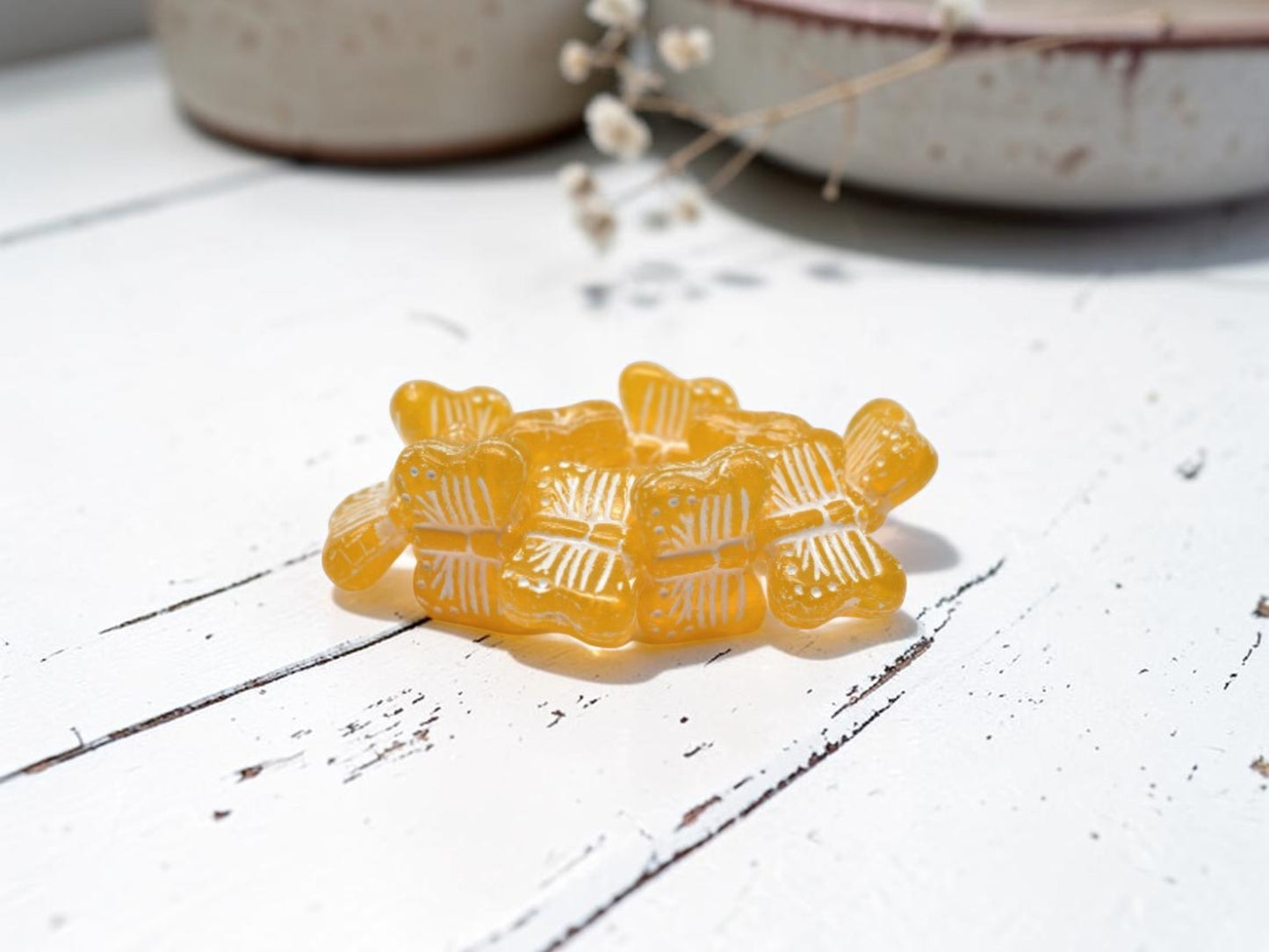 *10* 16x11mm White Washed Dandelion Opaline Butterfly Beads
