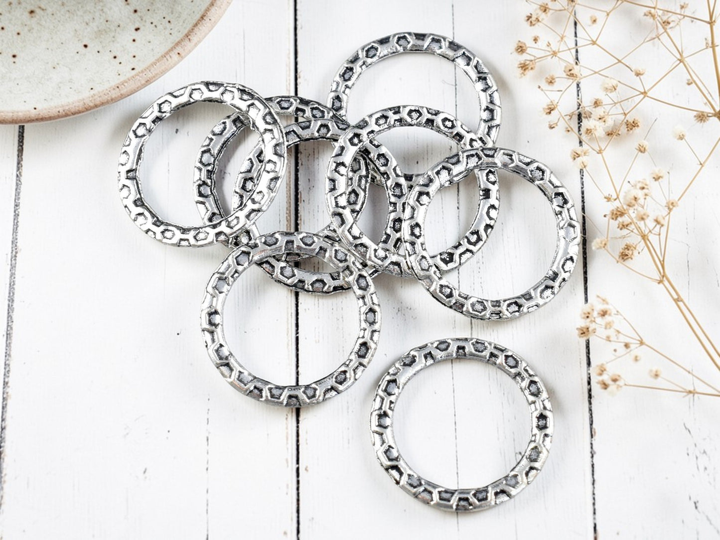 *20* 18mm Antique Silver Textured Closed Rings