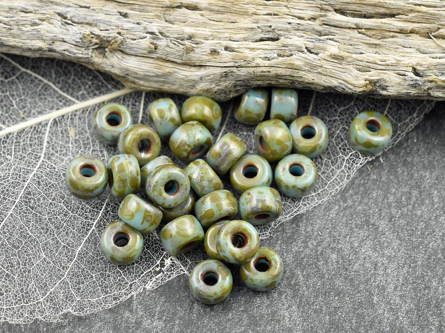 20g Blue Turquoise Travertine 2/0 Matubo Beads