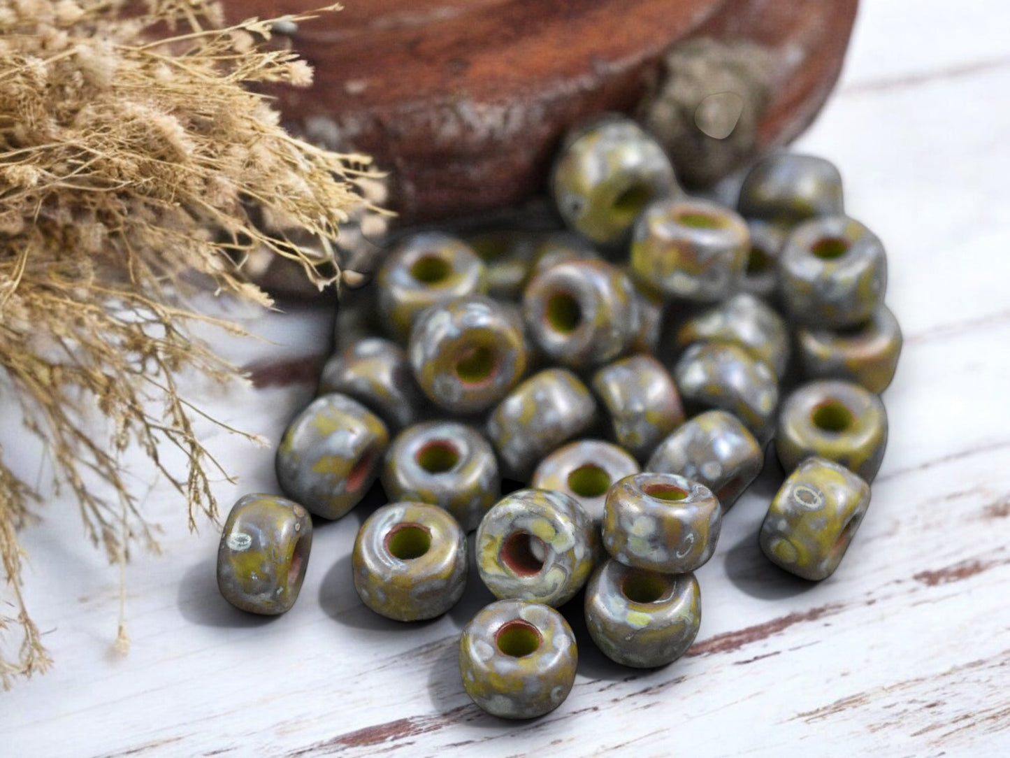 20g Opaque Wasabi Travertine 2/0 Matubo Beads
