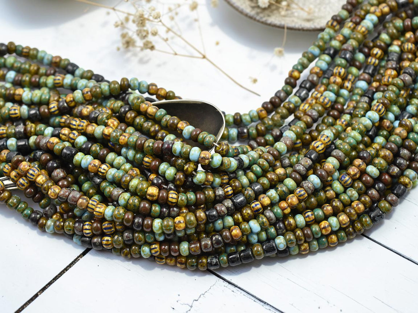 5/0 Aged Savannah Striped Picasso Mix Seed Beads (19" Strand)