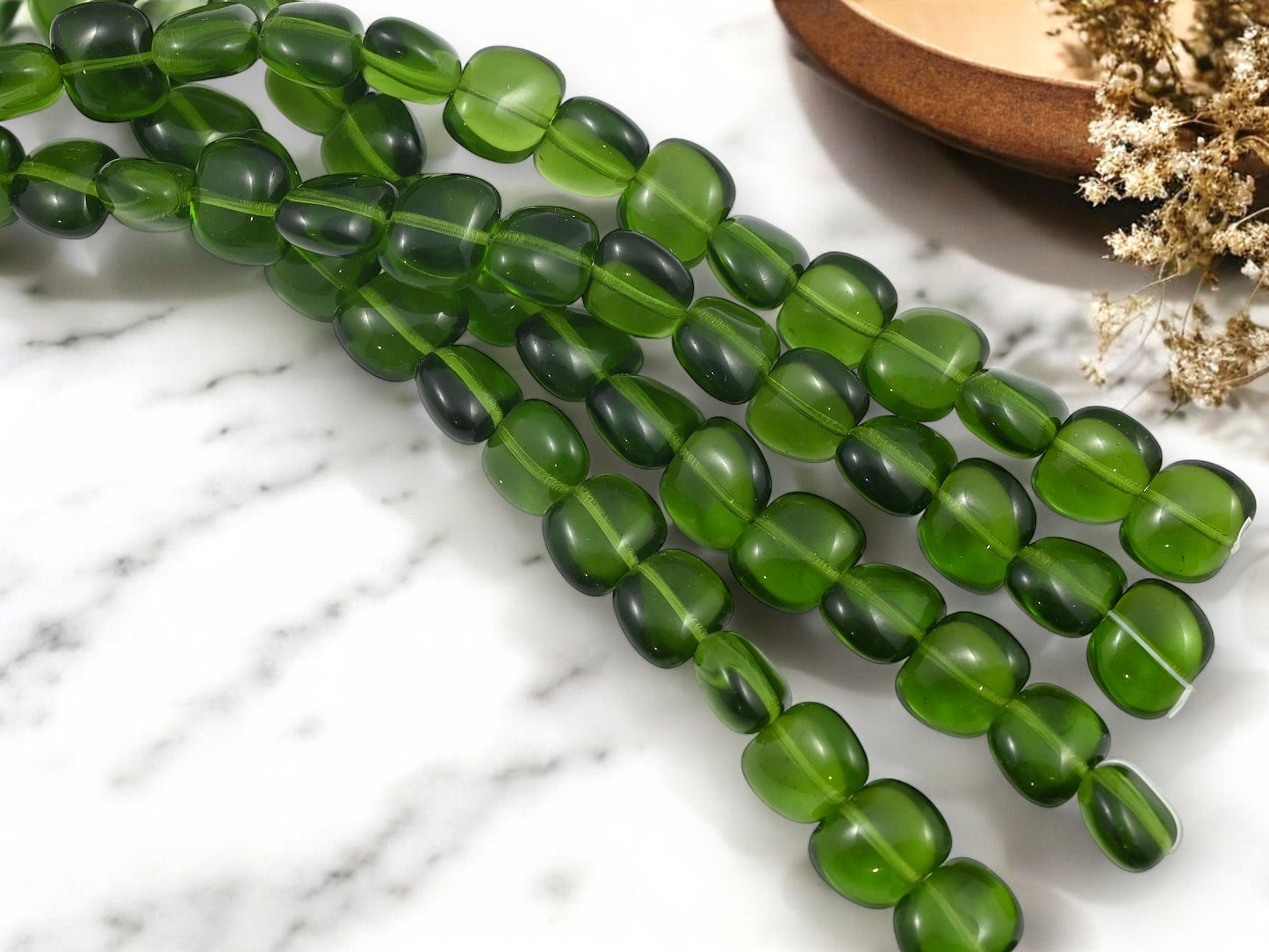 *20* 10x12mm Translucent Deep Olivine Oval Pillow Beads