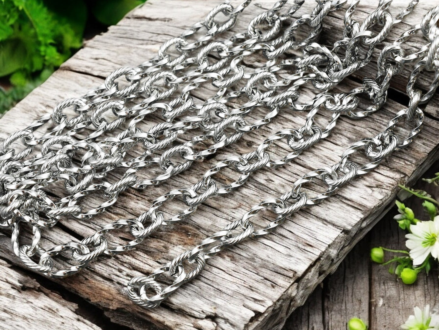 304 Stainless Twisted Oval Link Chain 11x7mm - 8x7mm