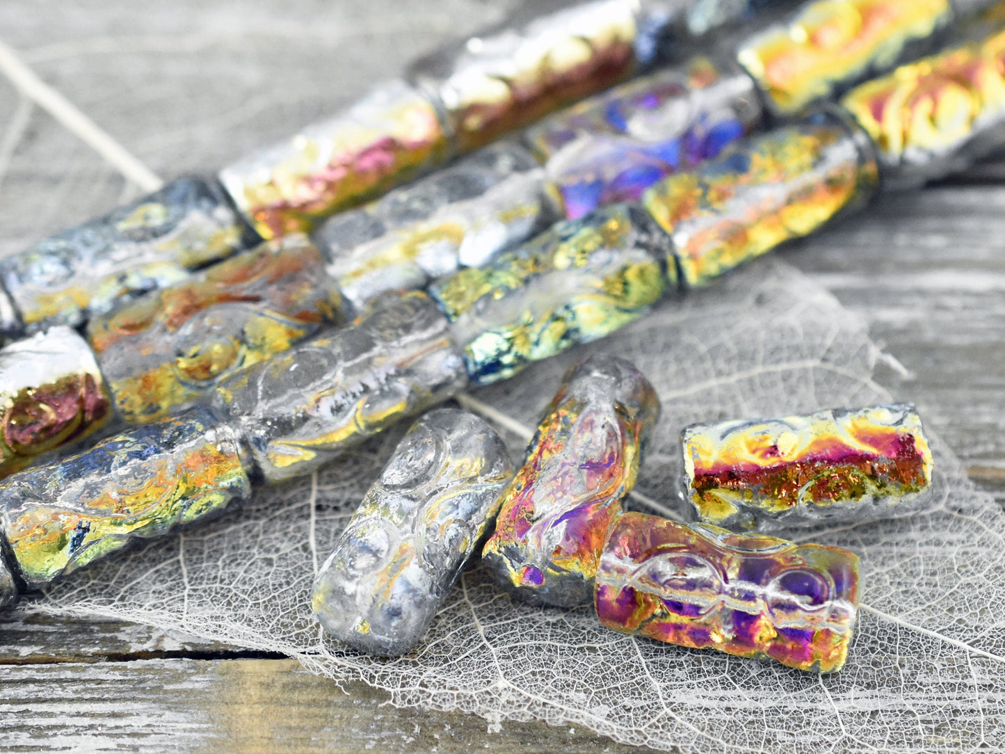 *4* 18x9mm Crystal Vitrail Squiggle Design Barrel Beads