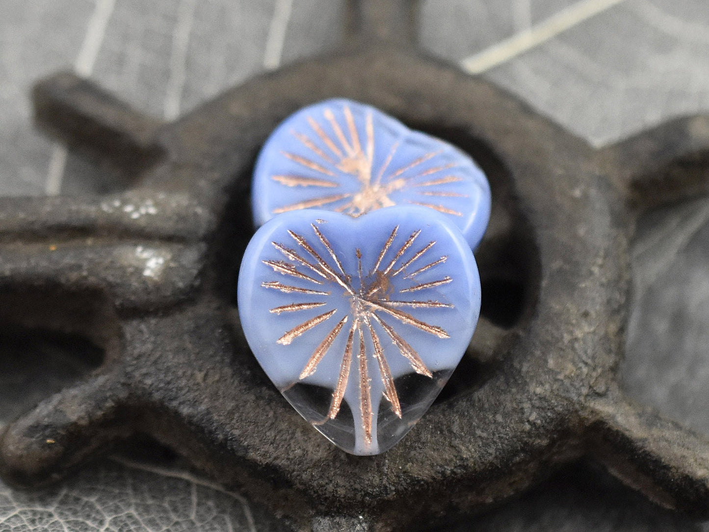 Heart Beads - Czech Glass Beads - Focal Beads - Heart Pendant - Heart Charms - 18mm - 4pcs - (2585)