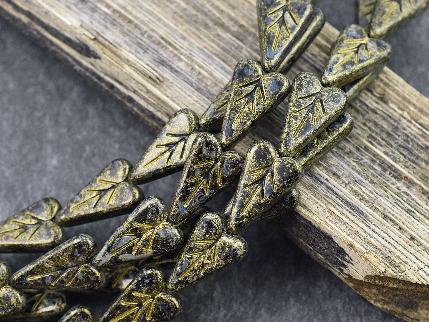 Heart Beads - Czech Glass Beads - Picasso Beads - Valentines Beads - Heart Charm - 17x11mm - 10pcs (B219)