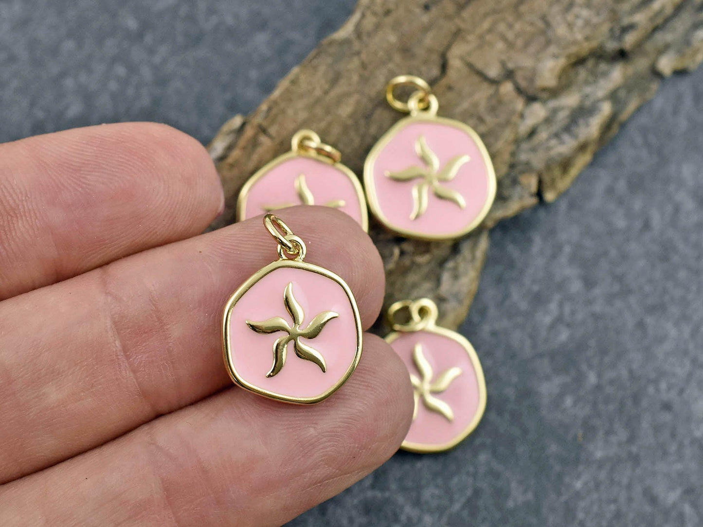 Pink Charms - Enamel Charms - Starfish Charms - Jewelry Making Charms - Gold Charms - 17x15mm - 5pcs - (558)
