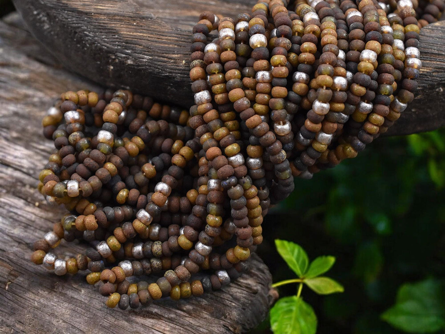 6/0 Aged Matte Honeycomb Picasso Mix Seed Beads (20" Strand)