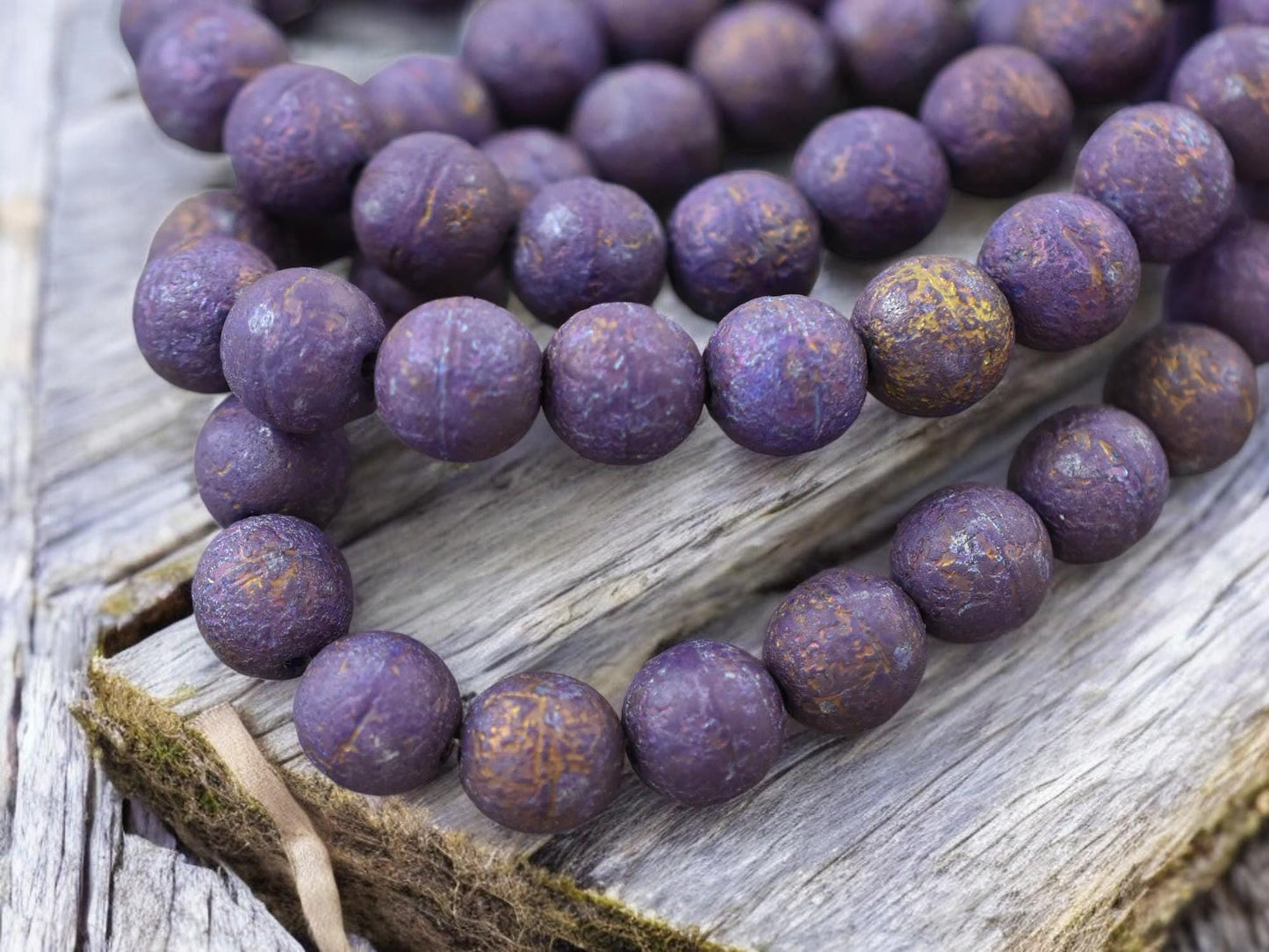 Mercury Washed Etched Dark Purple Round Druk Beads