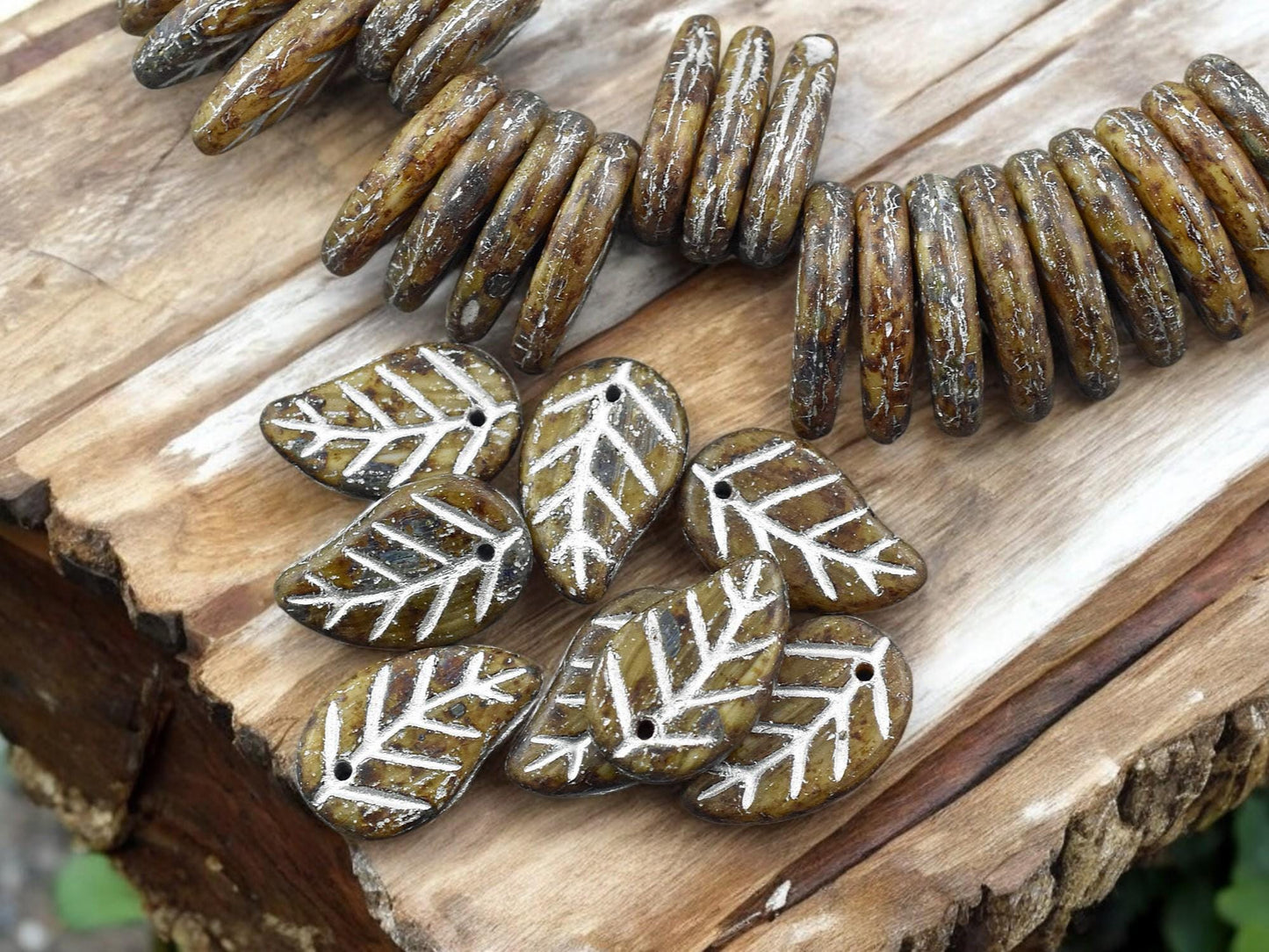 *25* 15x9mm Silver Washed Varigated Brown Top Hole Leaf Beads