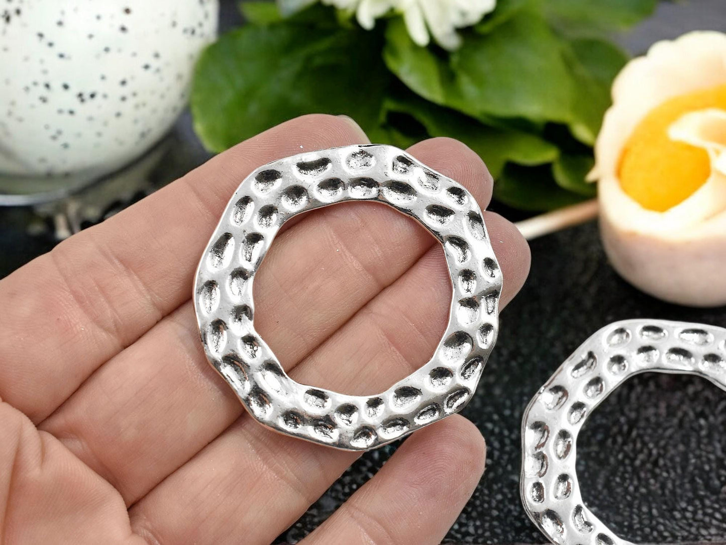Ring Pendant - Hammered Pendant - Silver Connector - Metal Pendant - Boho Pendant - 2pcs - 38mm - (4585)