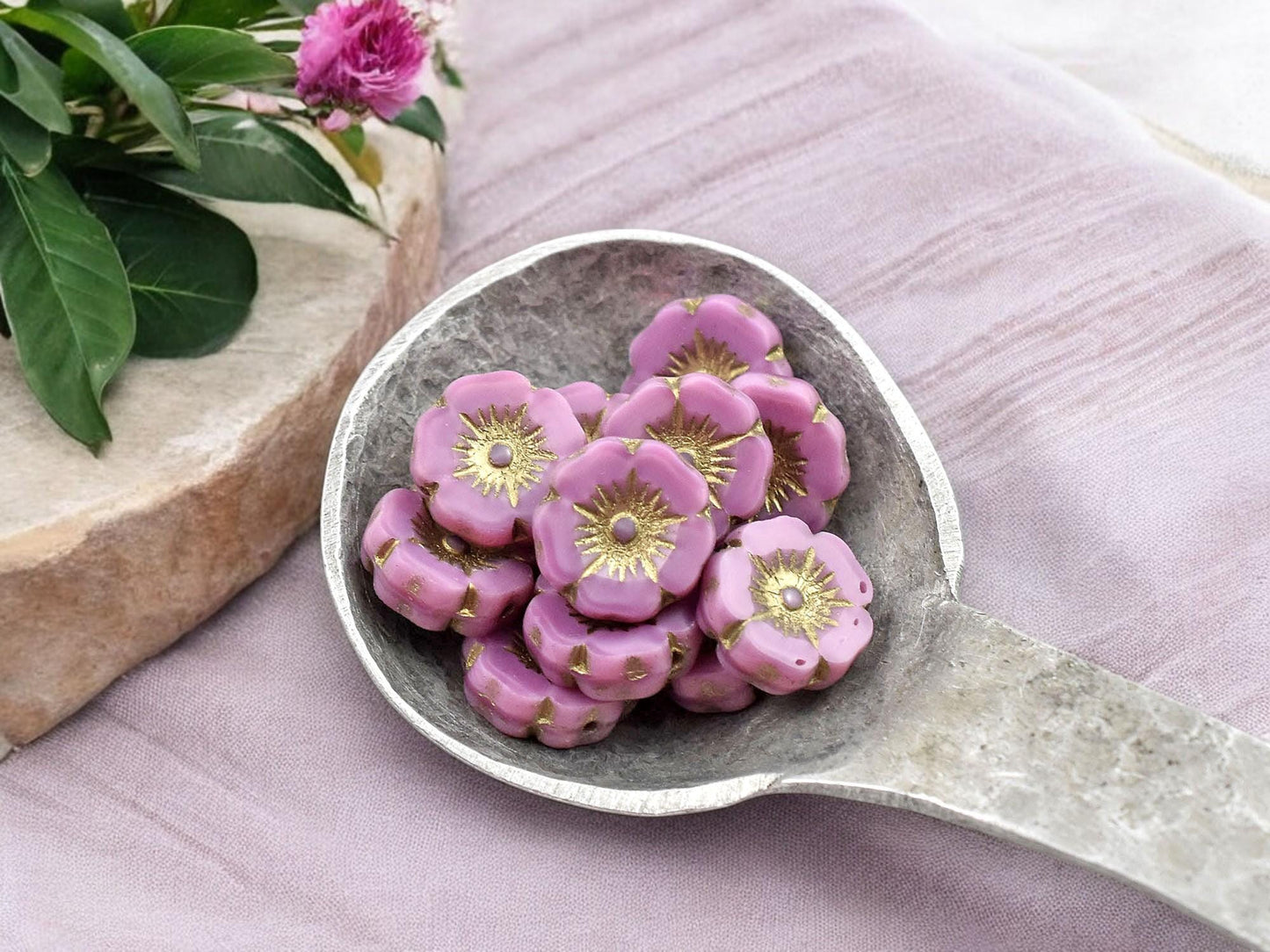 Czech Glass Beads - Hawaiian Flower Beads - Hibiscus Beads - Pink Flower Beads - Picasso Beads - 12pcs - 12mm - (A39)