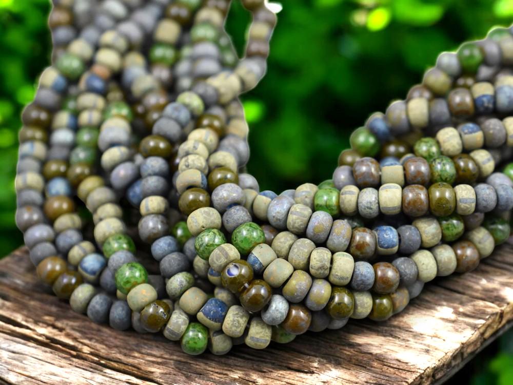 2/0 Matte Neptune Striped Picasso Czech Seed Beads (20" Strand)