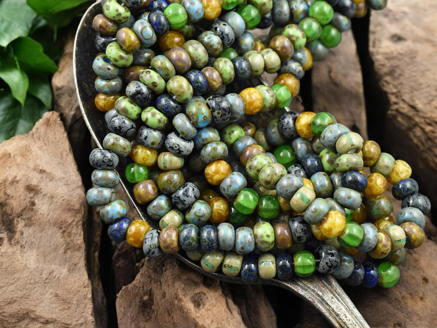 2/0 Aged Medusa White Heart Striped Picasso Mix Czech Seed Beads (19" Strand)