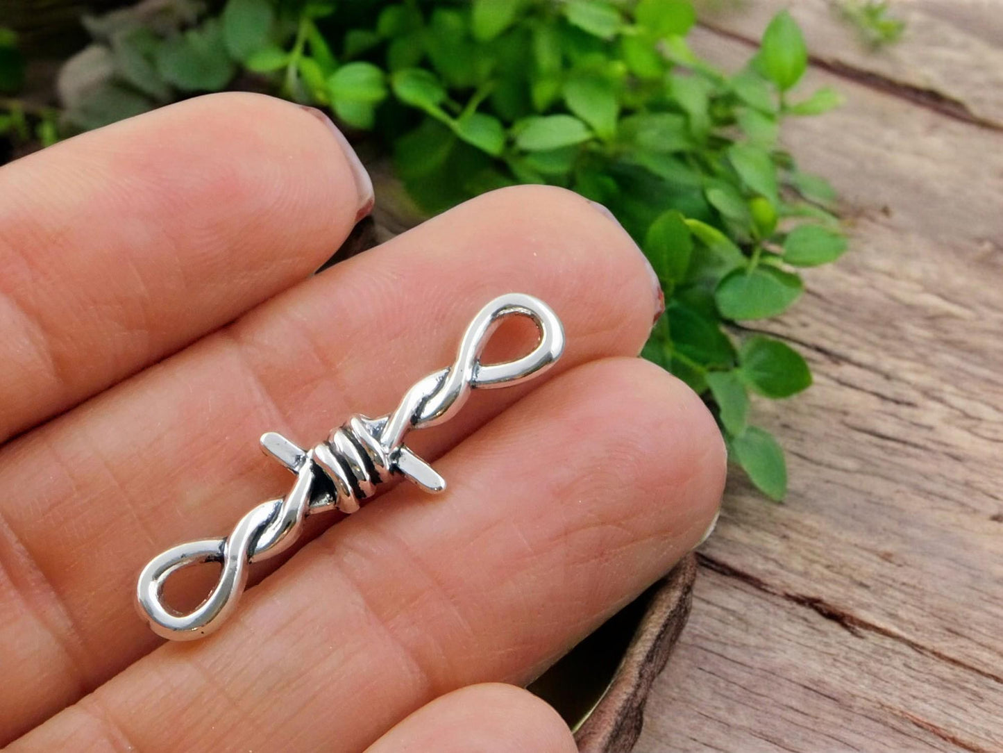 *10* 33x10mm Antique Silver Barbwire Connector Links