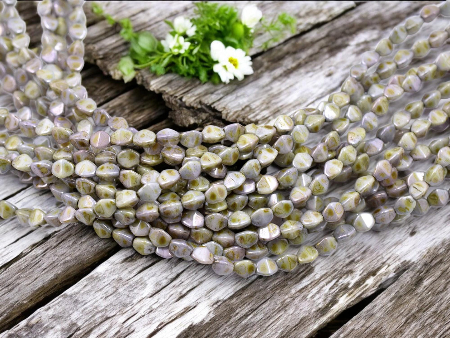 Pinch Beads - Czech Glass Beads - Picasso Beads - Oval Beads - Small Beads - Bead Crochet - 5x4mm - 50pcs - (1254)