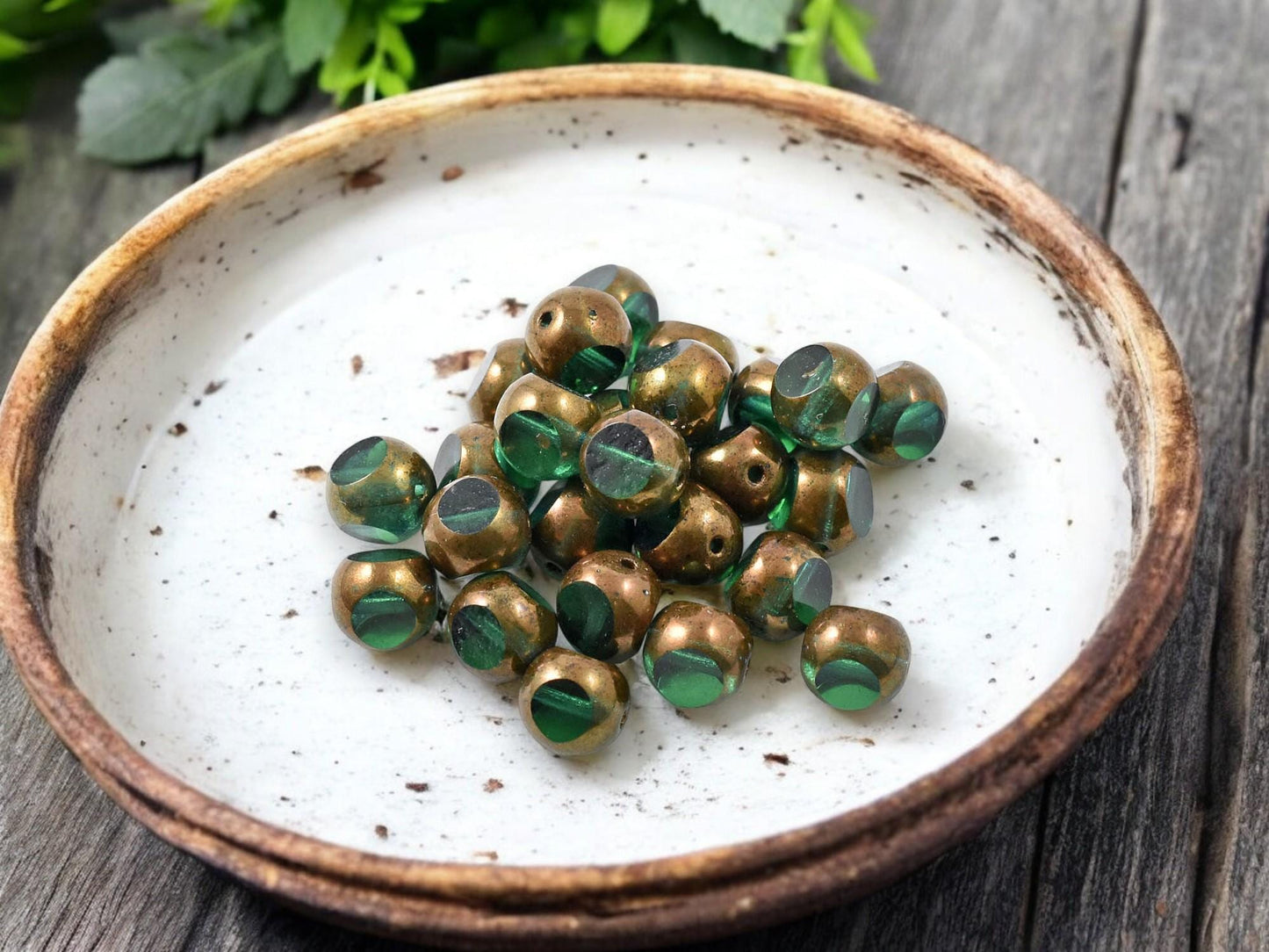 Czech Glass Beads - Vintage Beads - Fire Polished Beads - Emerald Green - 8mm - 25pcs - (1836)