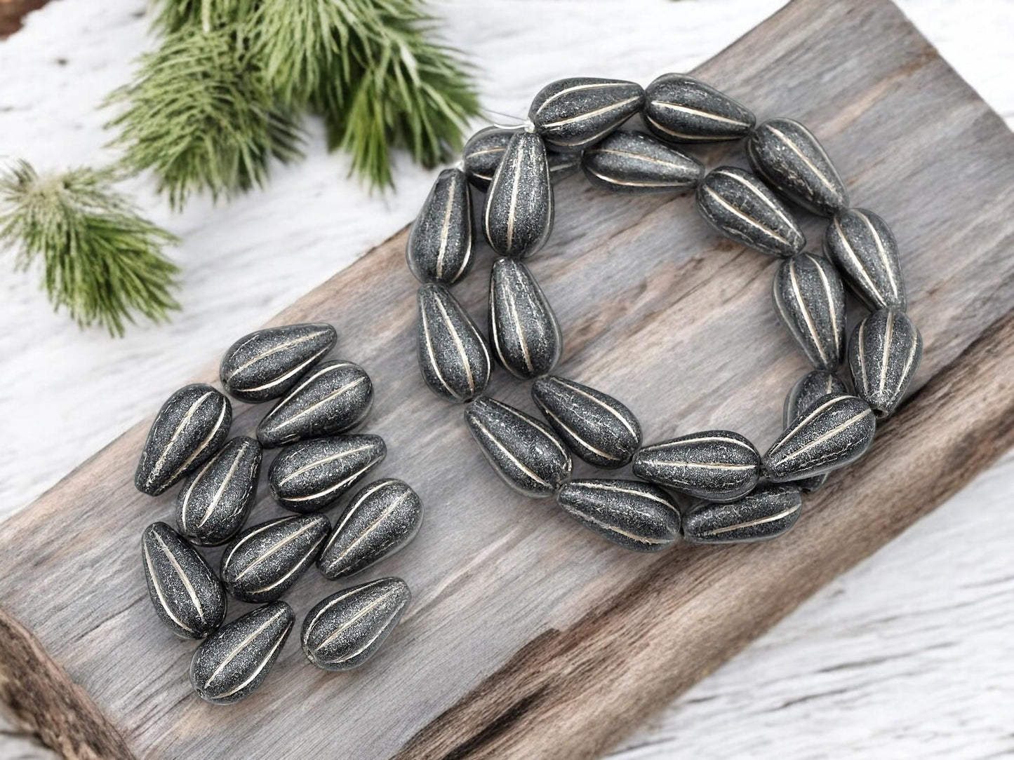 Czech Glass Beads - Melon Beads - Teardrop Beads - Drop Beads - 10pcs - 13x8mm - (5654)