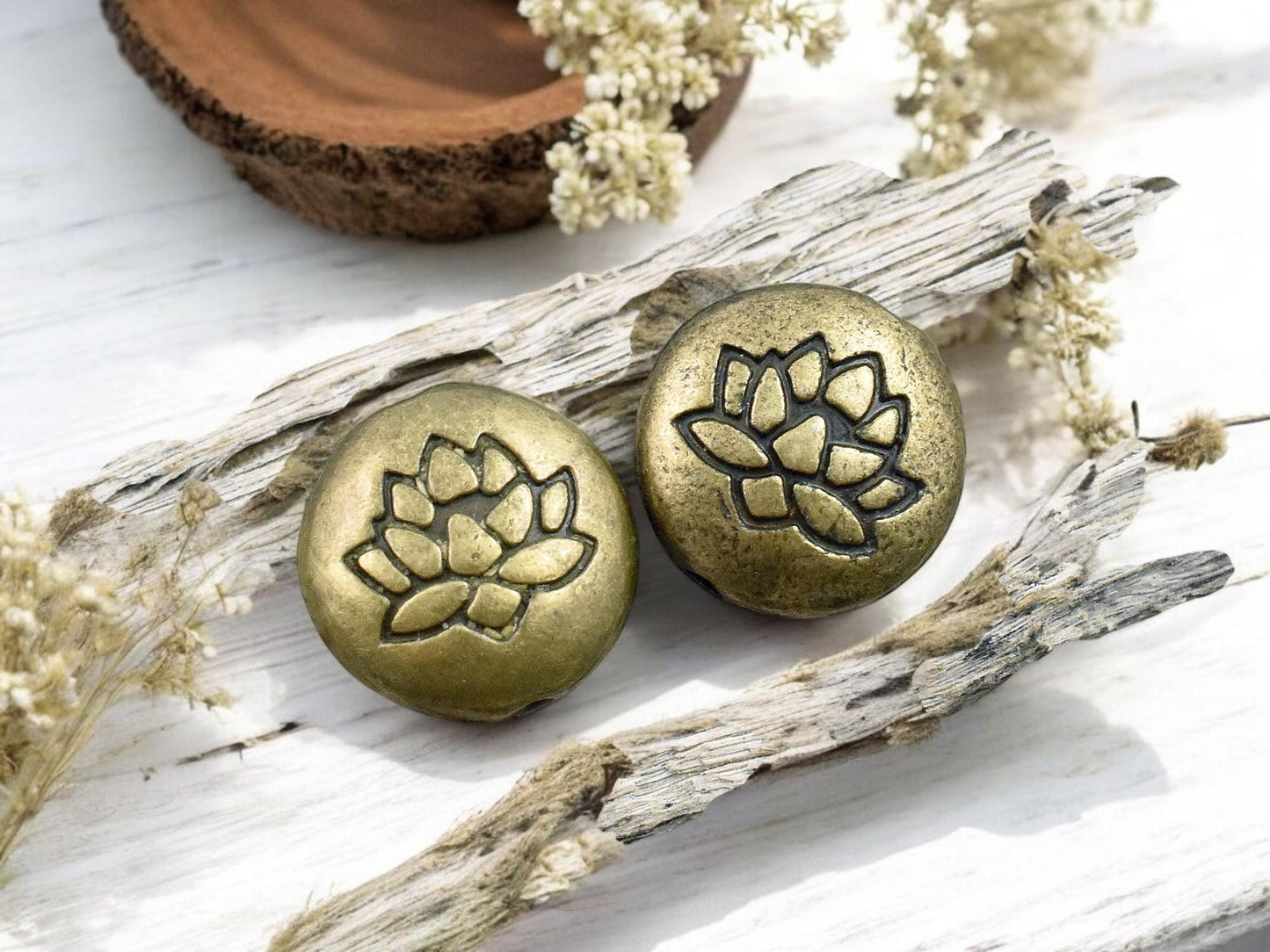 *10* 14mm Antique Bronze Lotus Flower Design Coin Beads