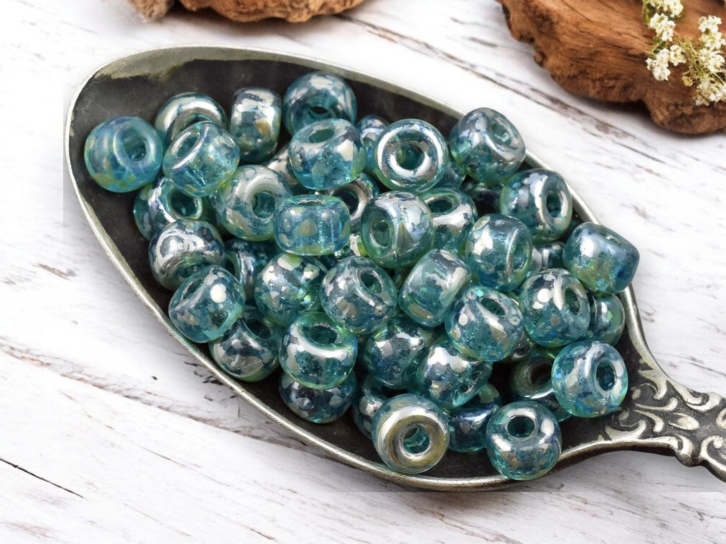 20g Aqua Rembrandt 2/0 Matubo Beads