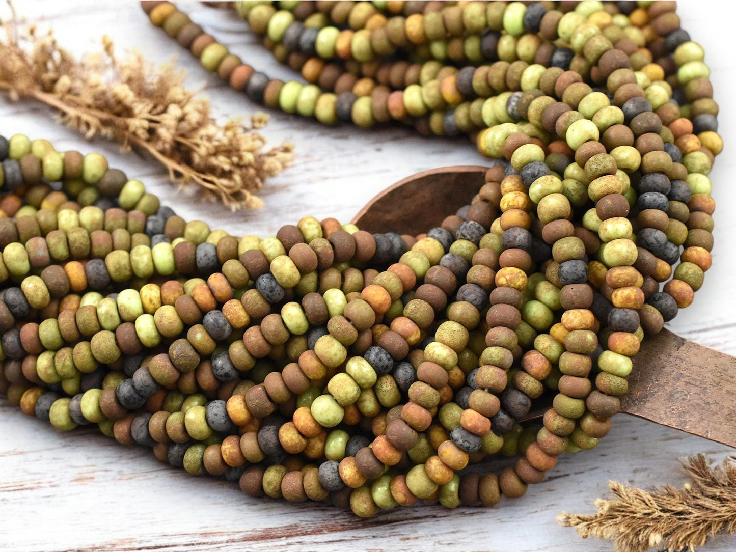 5/0 Aged Matte Rustic Mosaic Picasso Mix Seed Beads (20" Strand)