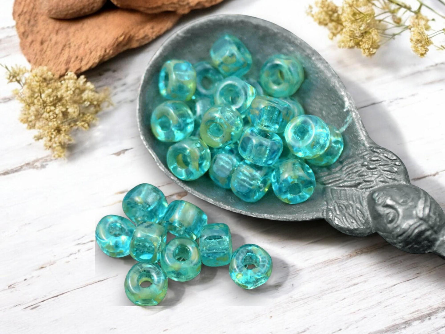 20g 3 Cut Aqua Rembrandt 2/0 Matubo Beads