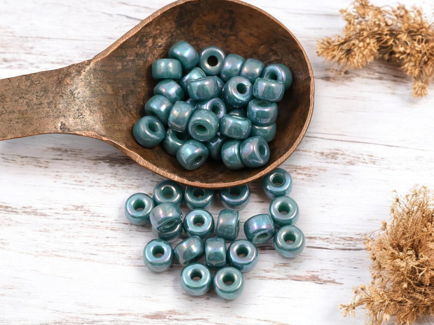 20g Green Turquoise Nebula 2/0 Matubo Beads