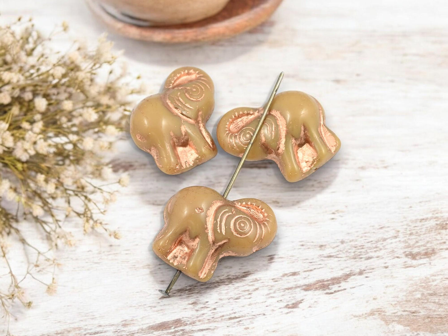 Czech Glass Beads - Elephant Beads - Elephant Pendant - Lucky Elephant - Elephant Charm - 21x20mm - 4pcs - (4818)