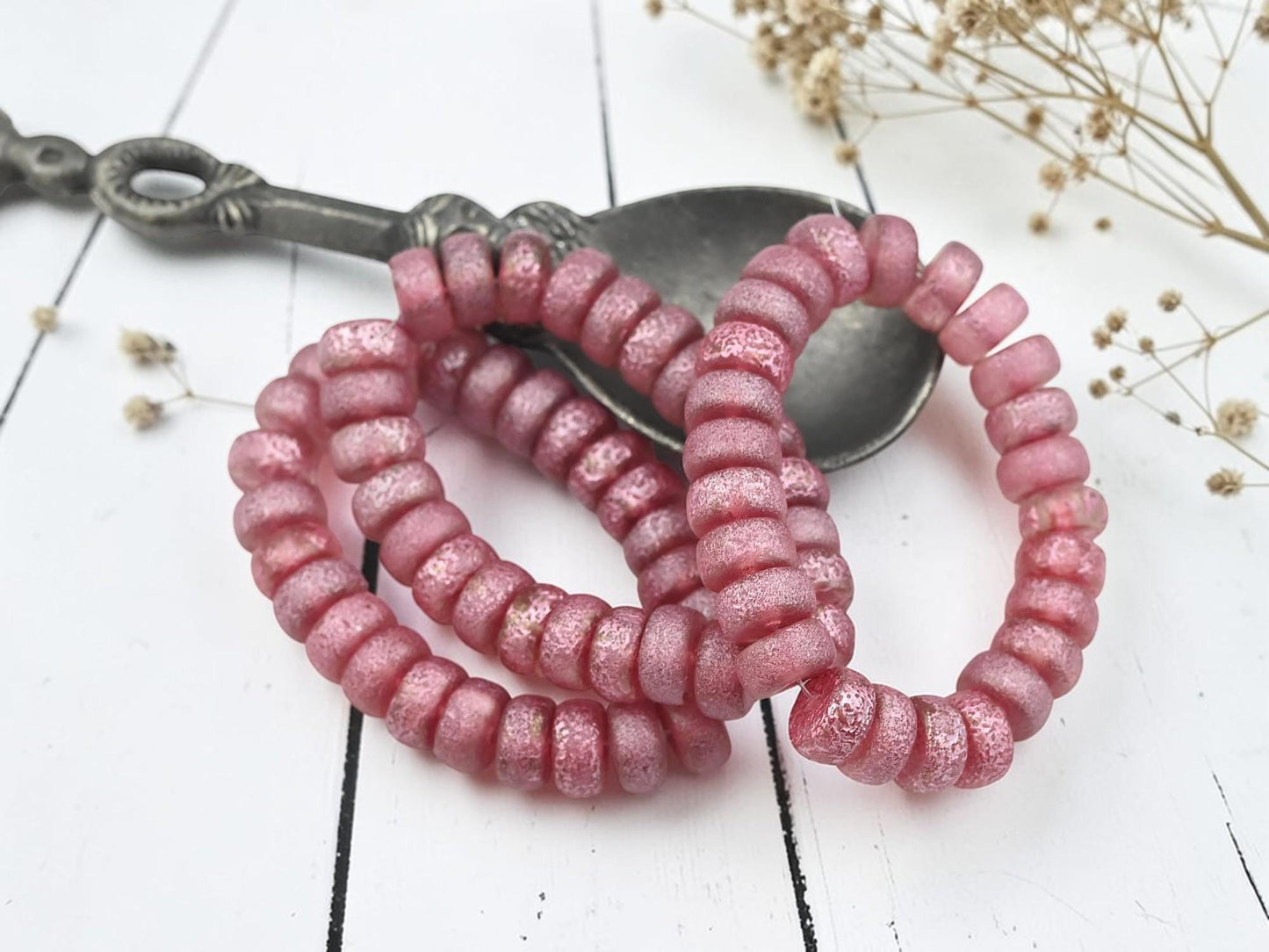Heishi Beads - Czech Glass Beads - Spacer Beads - Rondelle Beads - 8x4mm - 25pcs - (2898)
