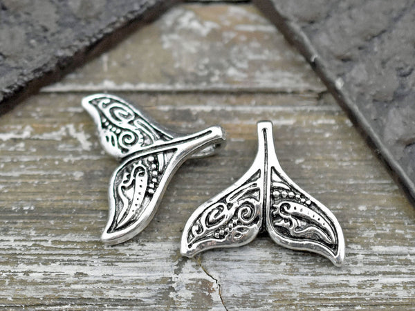 *5* 20x18mm Antique Silver Whale Tale Charms