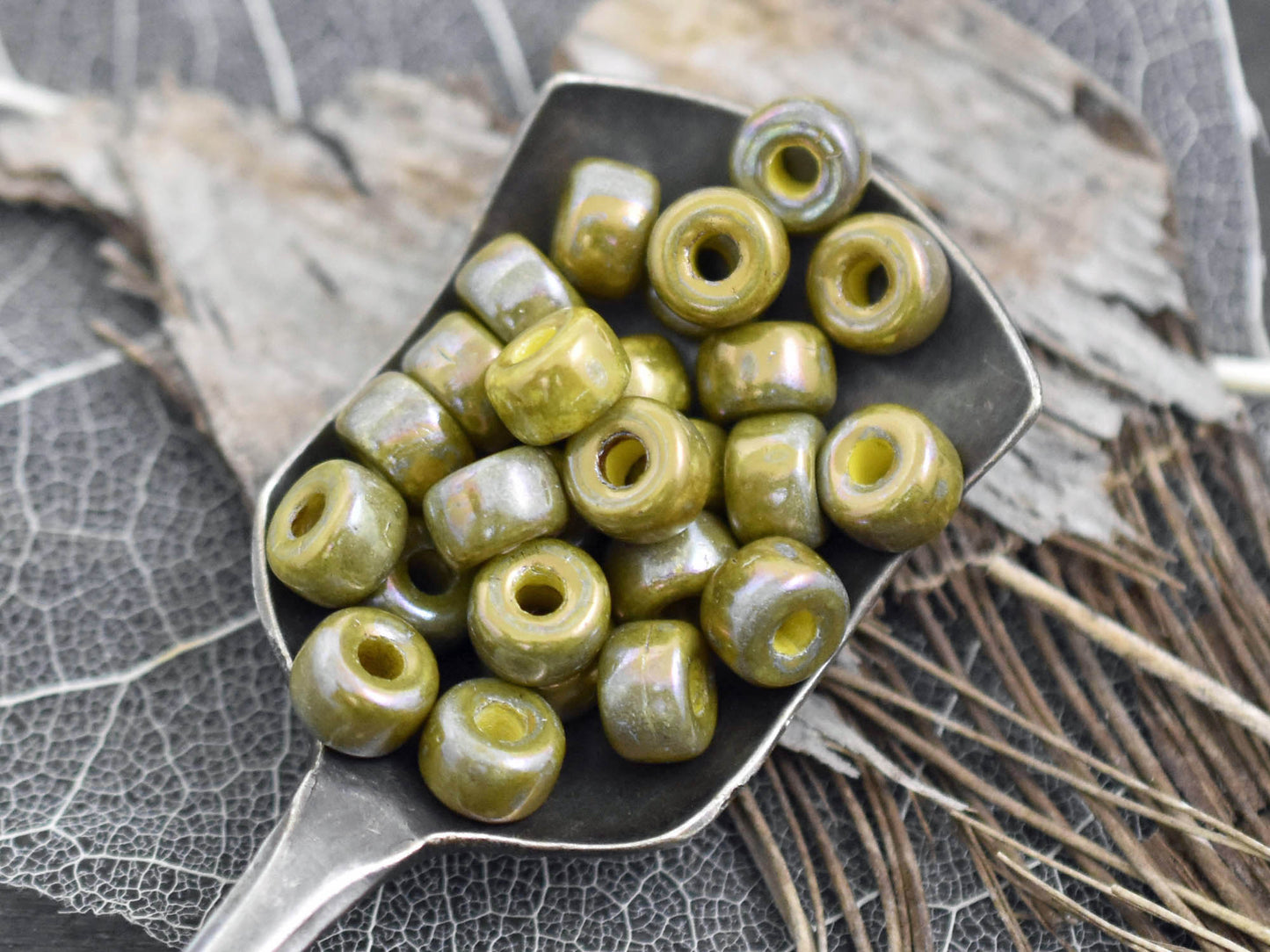 10g Lemon Nebula 2/0 Matubo Beads