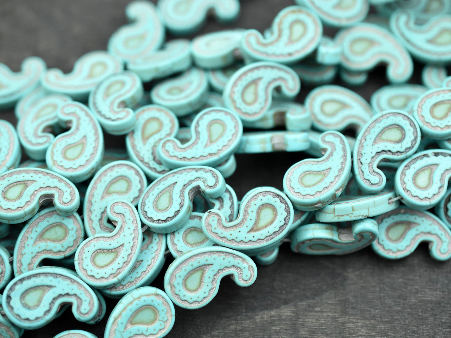 *10* 21x13x4mm Synthetic Turquoise Paisley Beads