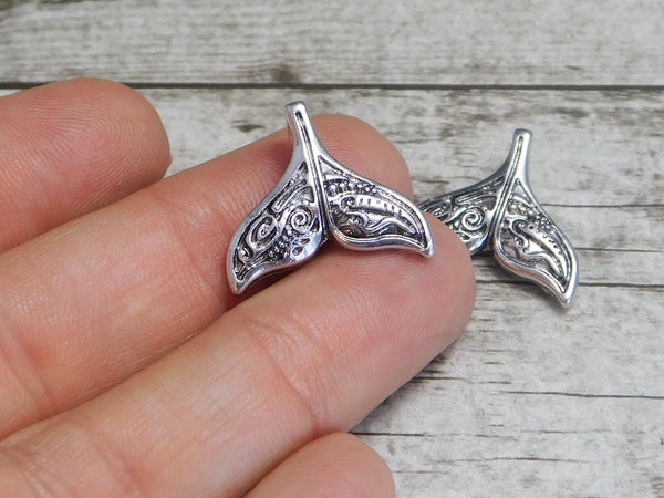 *5* 20x18mm Antique Silver Whale Tale Charms