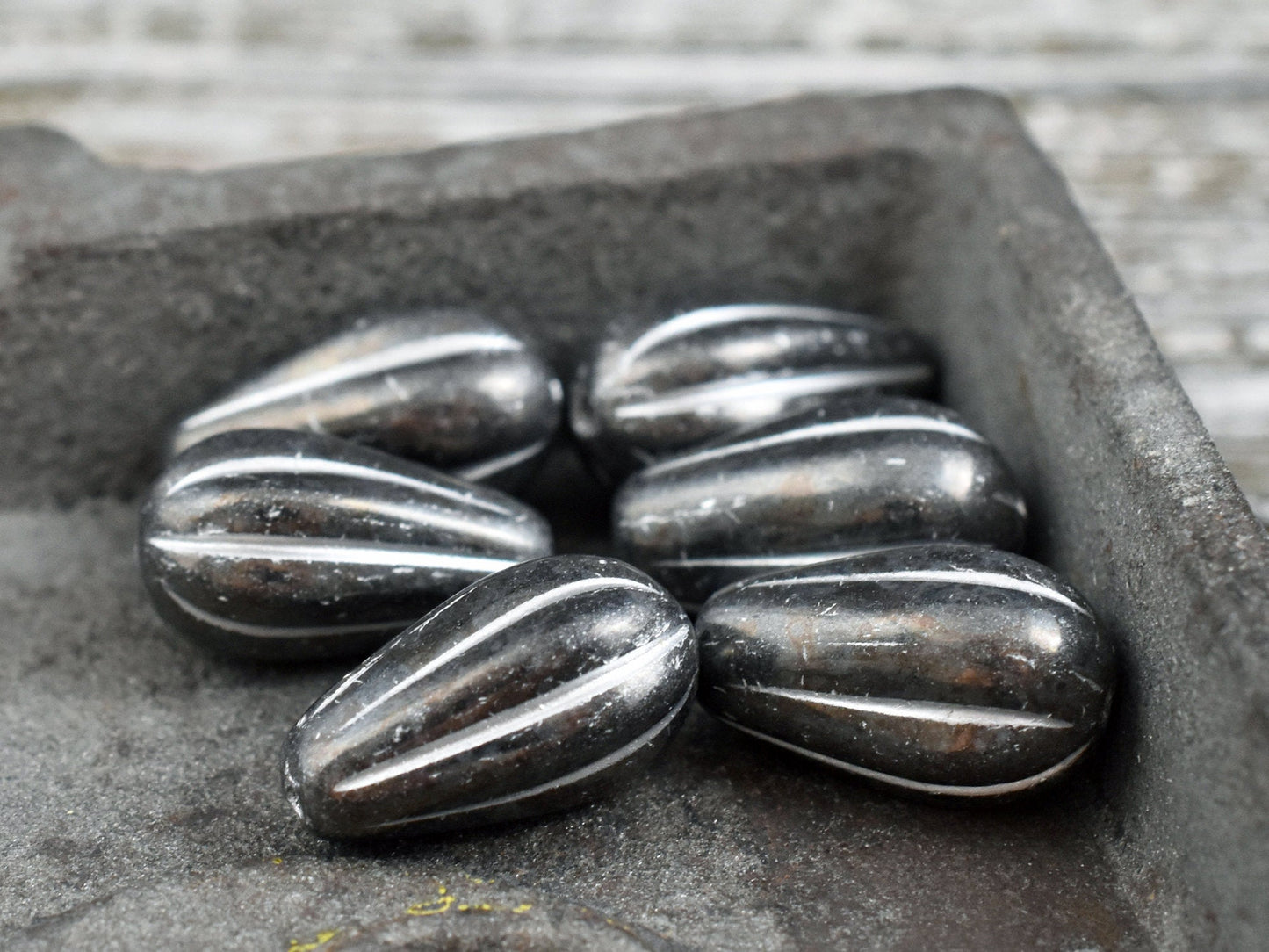 Czech Glass Beads - Picasso Beads - Melon Beads - Tear Drop Beads - Drop Beads - 15x8mm - 6pcs - (A549)