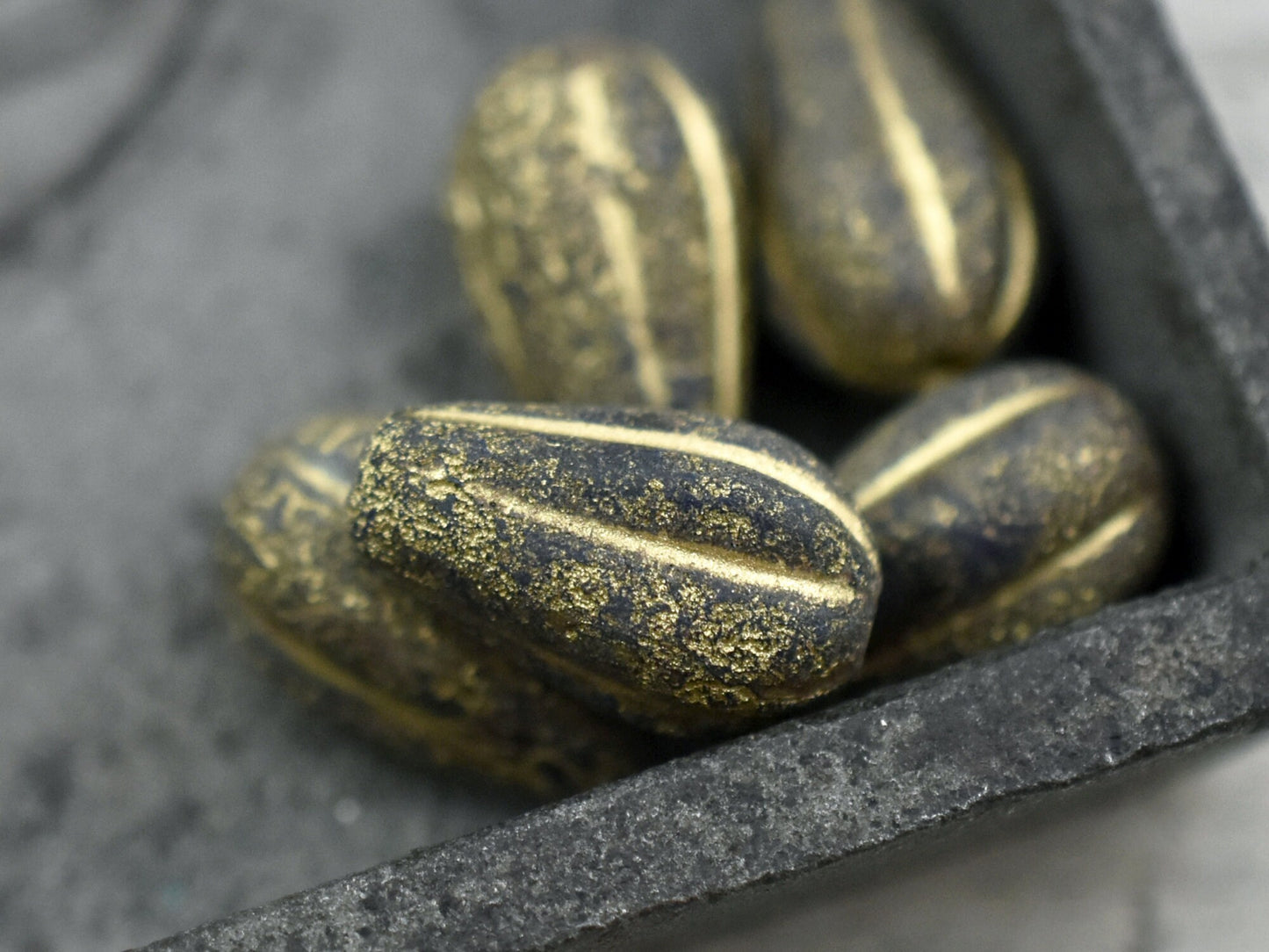 Czech Glass Beads - Melon Drop Beads - Picasso Beads - Tear Drop Beads - Etched Beads - 15x8mm - 6pcs - (B528)