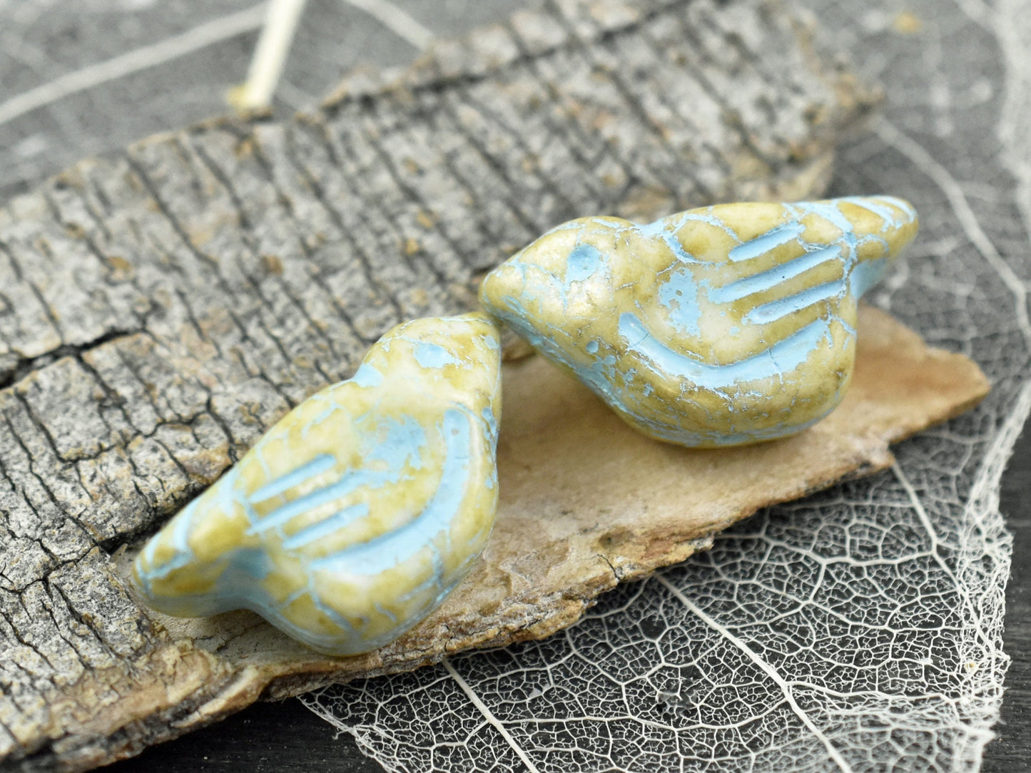 Czech Glass Beads - Bird Beads - Picasso Beads - Animal Beads - Czech Glass Bird Beads - 2pcs - 11x22mm (884)