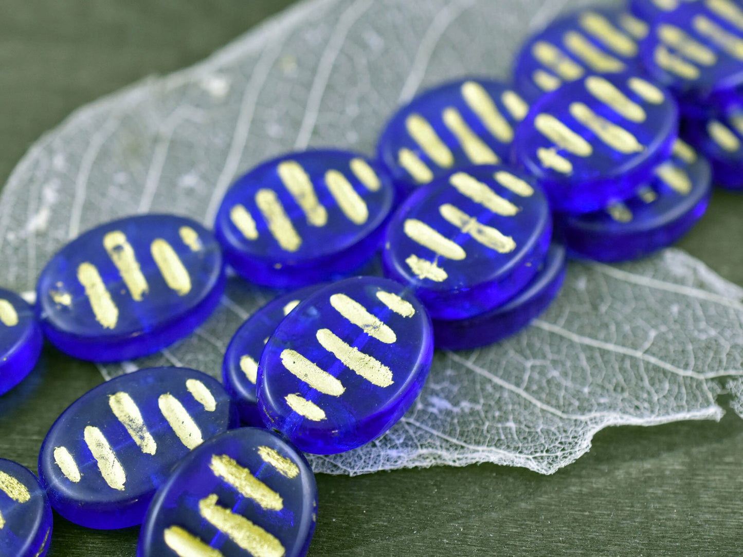 Czech Glass Beads - Large Glass Beads - Oval Beads - Pendant Beads - Focal Beads - Chunky Beads - 25x18mm - 2pcs (676)