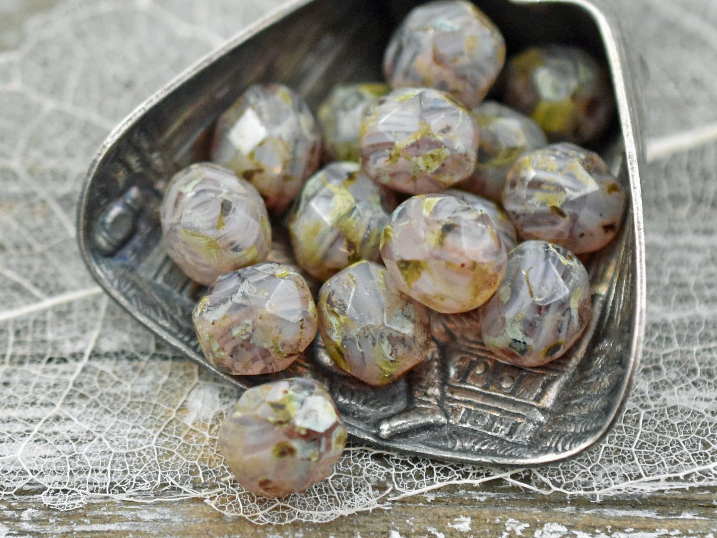 Czech Glass Beads - Picasso Beads - Fire Polished Beads - Round Beads - Purple Beads - 8mm -16pcs (2649)