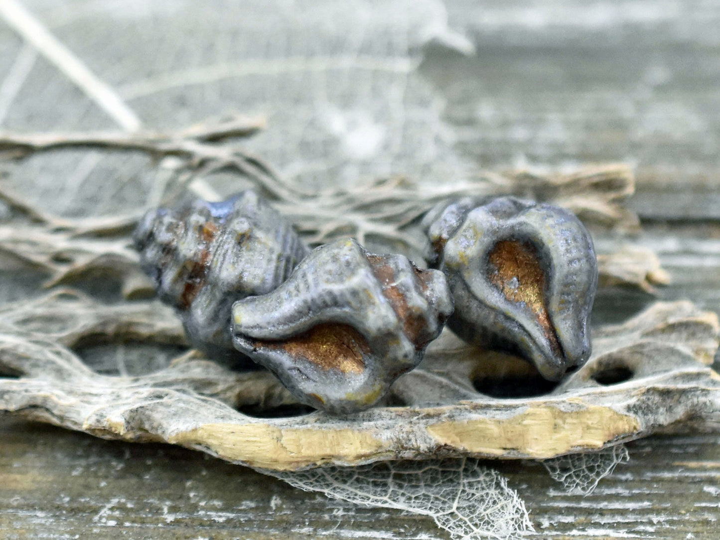 Shell Beads - Czech Glass Beads - Conch Shell Beads - Picasso Beads - 15x12 - 6pcs (2959)