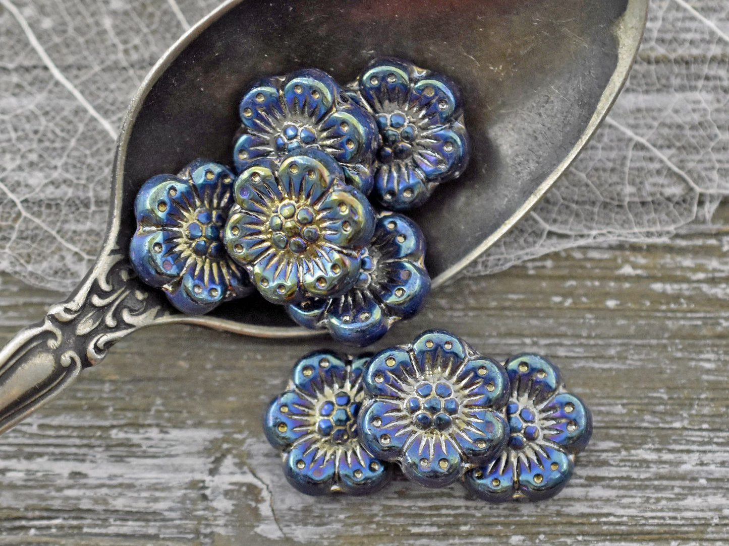 Flower Beads - Czech Glass Beads - Wild Rose Beads - Picasso Beads - Floral Beads - 14mm - 6pcs - (B183)