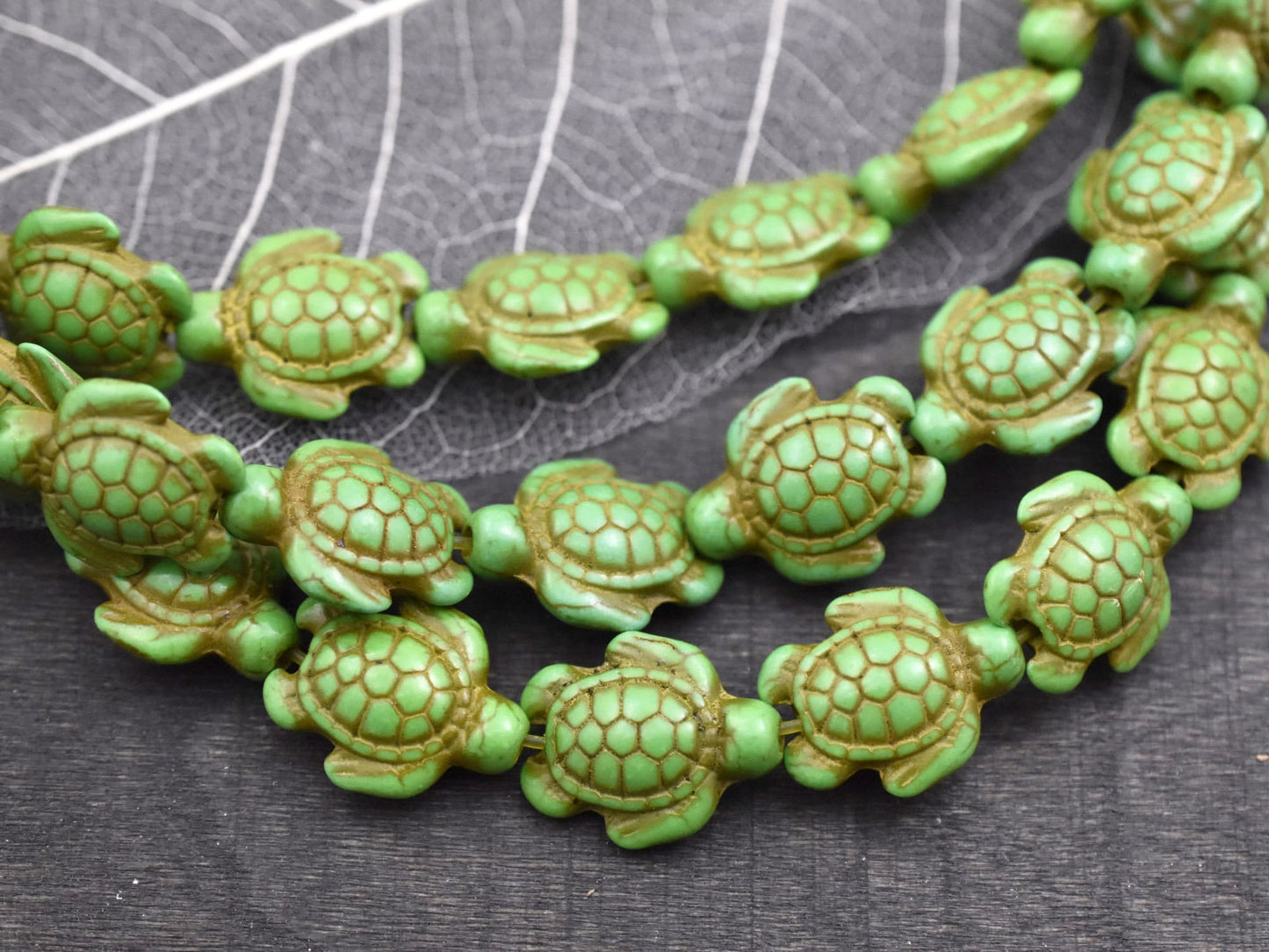 Turtle Beads - Gemstone Beads - Howlite Beads - Sea Creature Beads - 18x14x8mm - 15 inch Strand (B208)