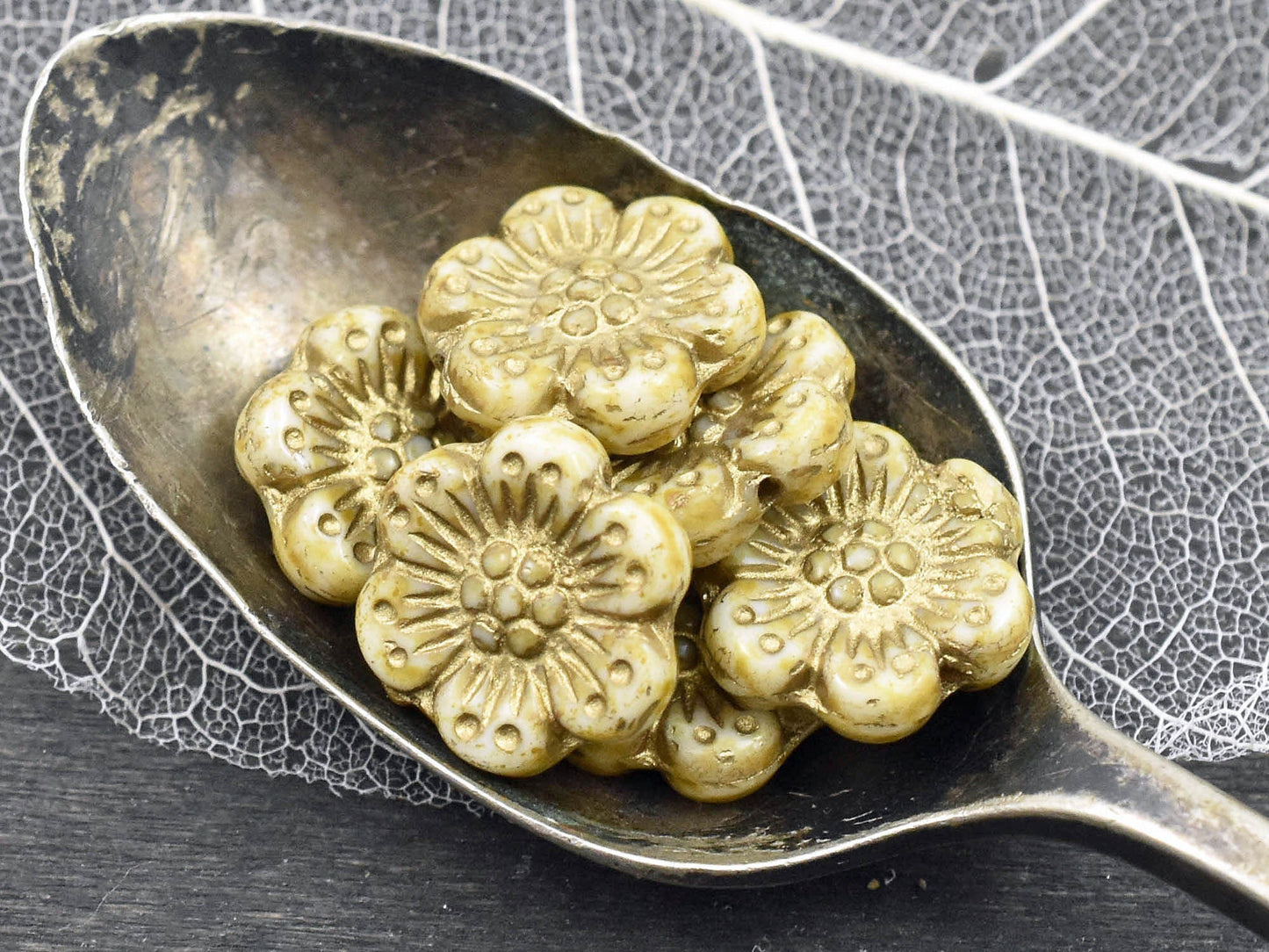 Flower Beads - Czech Glass Beads - Picasso Beads - Wild Flower Beads - Summer Beads - 14mm - 6pcs - (4787)