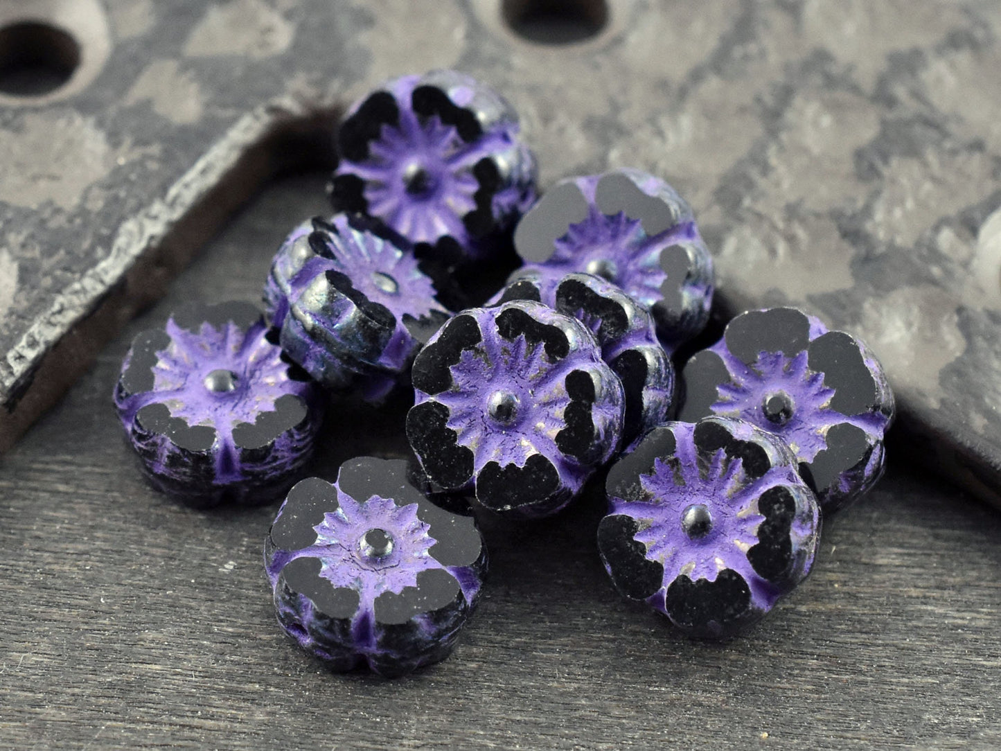 Czech Flower Beads - Czech Glass Beads - Hawaiian Flower Beads - 16pcs - 9mm - (927)