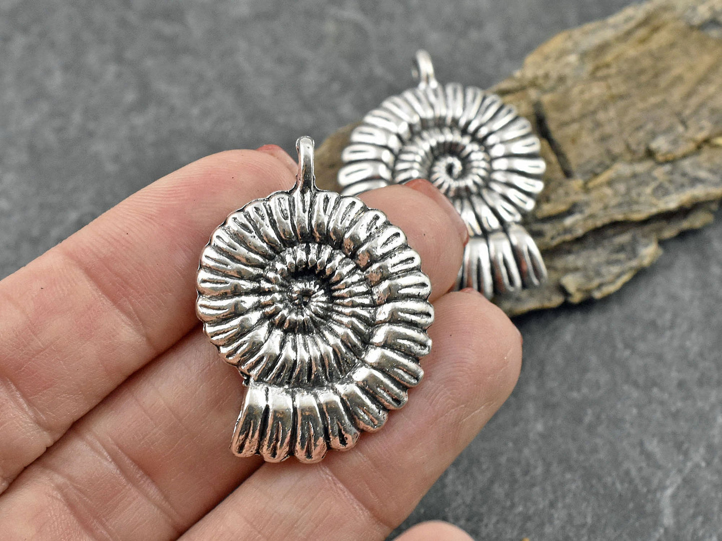 Metal Pendant - Shell Pendant - Nautilus Pendant - Silver Pendants - Beach Pendant - 37x27mm - 2pcs - (3129)