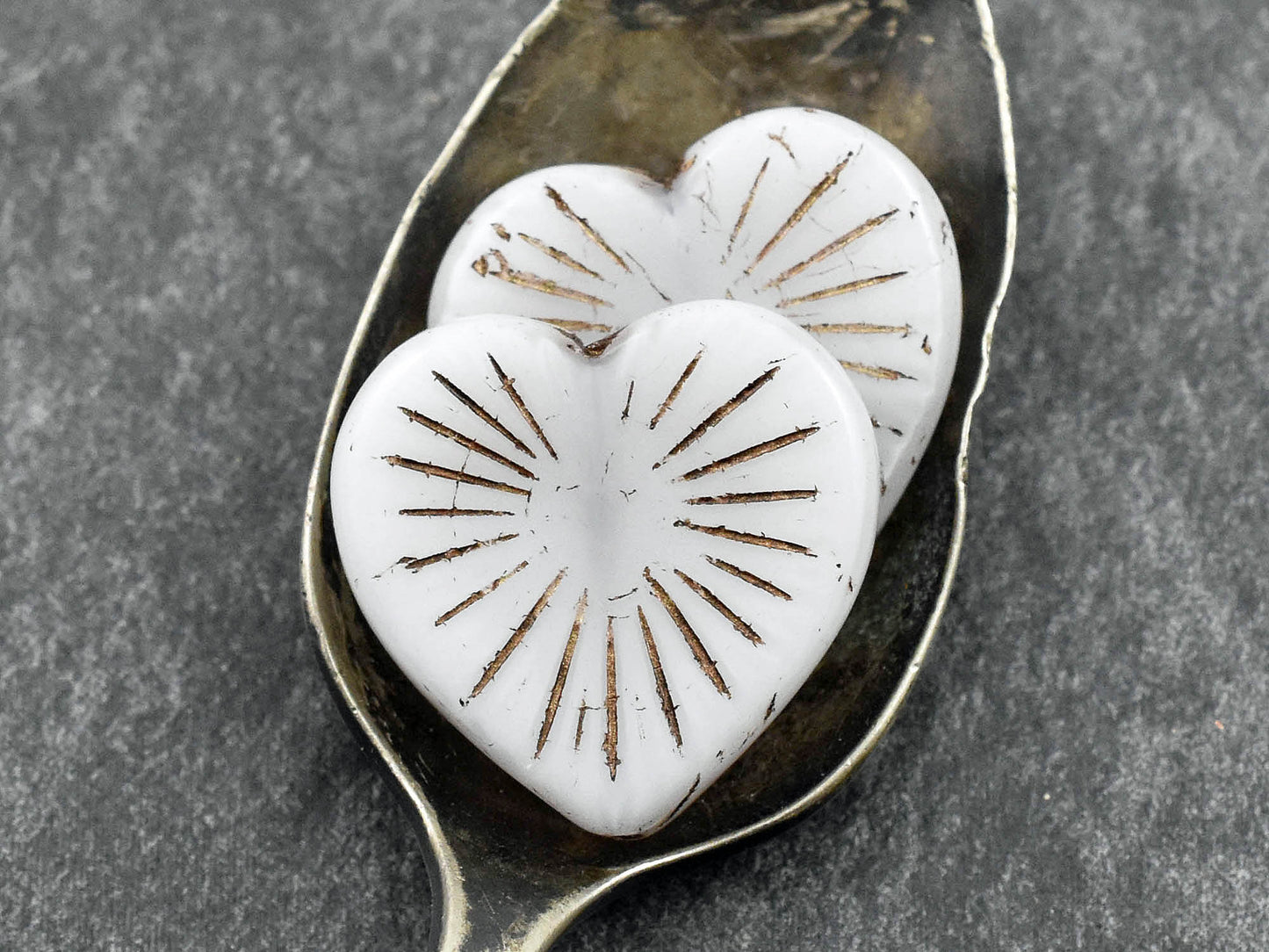 Heart Beads - Czech Glass Beads - Heart Pendant - Heart Focal Bead - 22mm - 4pcs - (5123)