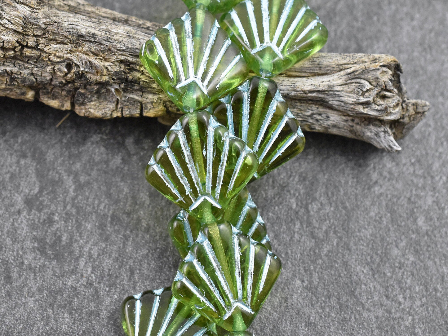 Czech Glass Beads - Diafan Beads - Deco Beads - Fan Beads - 17mm - 8pcs - (654)