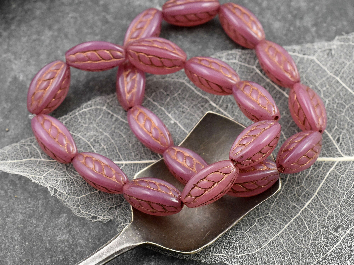NEW Czech Glass Beads - Pink Beads - Oval Beads - Jewelry Beads - 15x9mm - (3722)