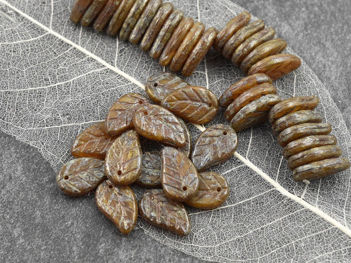 Picasso Beads - Top Hole Leaf - Czech Glass Beads - Leaf Beads - Top Drilled Leaf - 15x9mm- 25pcs - (A574)